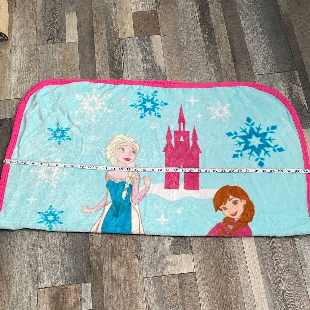Disney Frozen Throw Blanket with Blue and Pink Accents - Picture 8 of 13